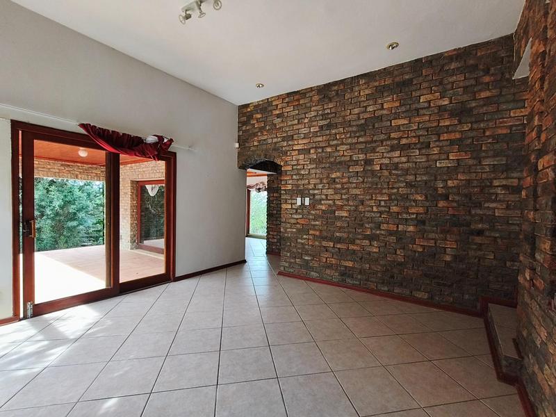 5 Bedroom Property for Sale in Oatlands North Eastern Cape